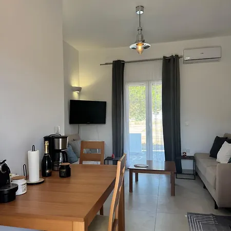 Lina's House Márpissa