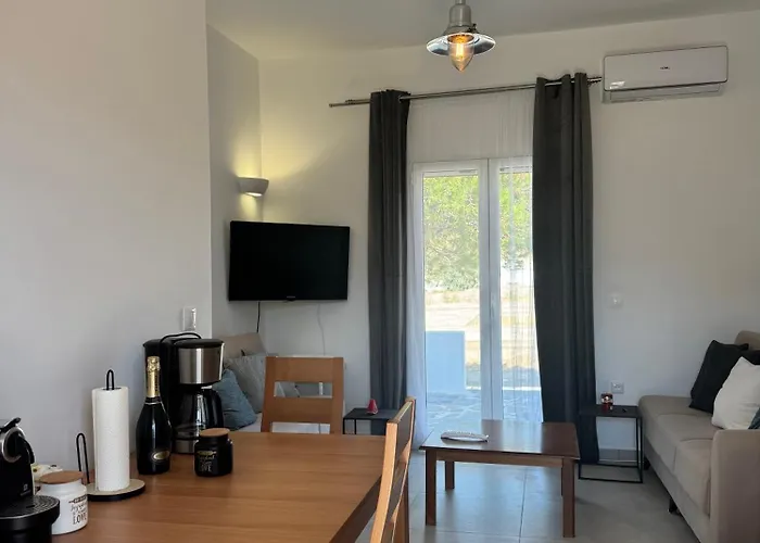 Lina's House Márpissa